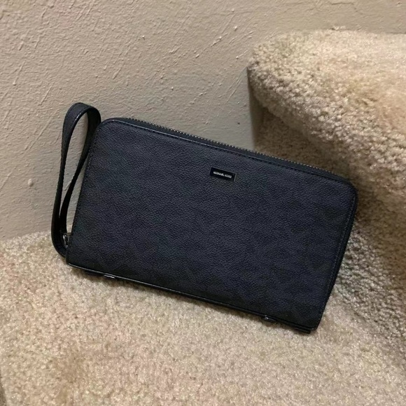 MICHAEL Michael Kors Other - Michael Kors Men's Signature Money Bag Wallet NWT